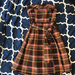 Cute plaid boutique dress!